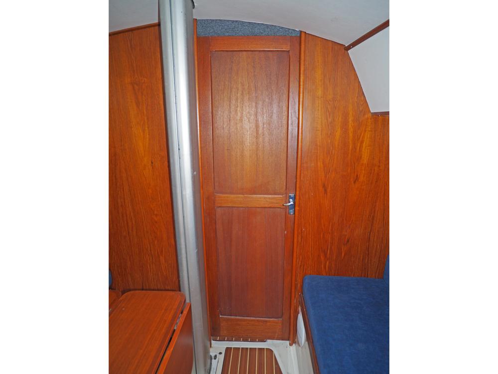 Cabin en avant, H&eacute;bergements